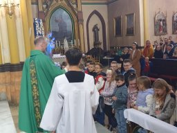 Poświęcenie różańców dzieciom komunijnym, 05.10.2025